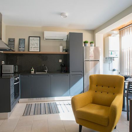 Apartaments Turistics Cardona II Exteriör bild